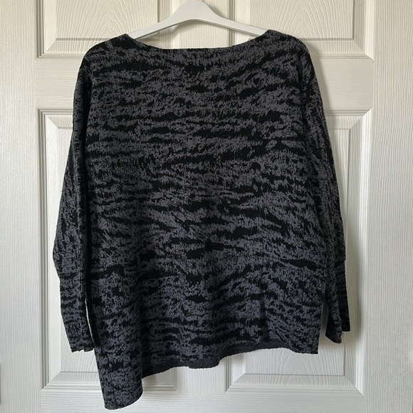 EXPRESS Women's Black and Gray Sweater Size XL - Picture 3 of 6